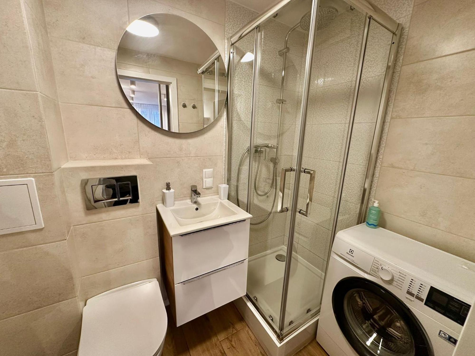 Butas Chmielna 106 - Free Parking - Duzy Balkon
