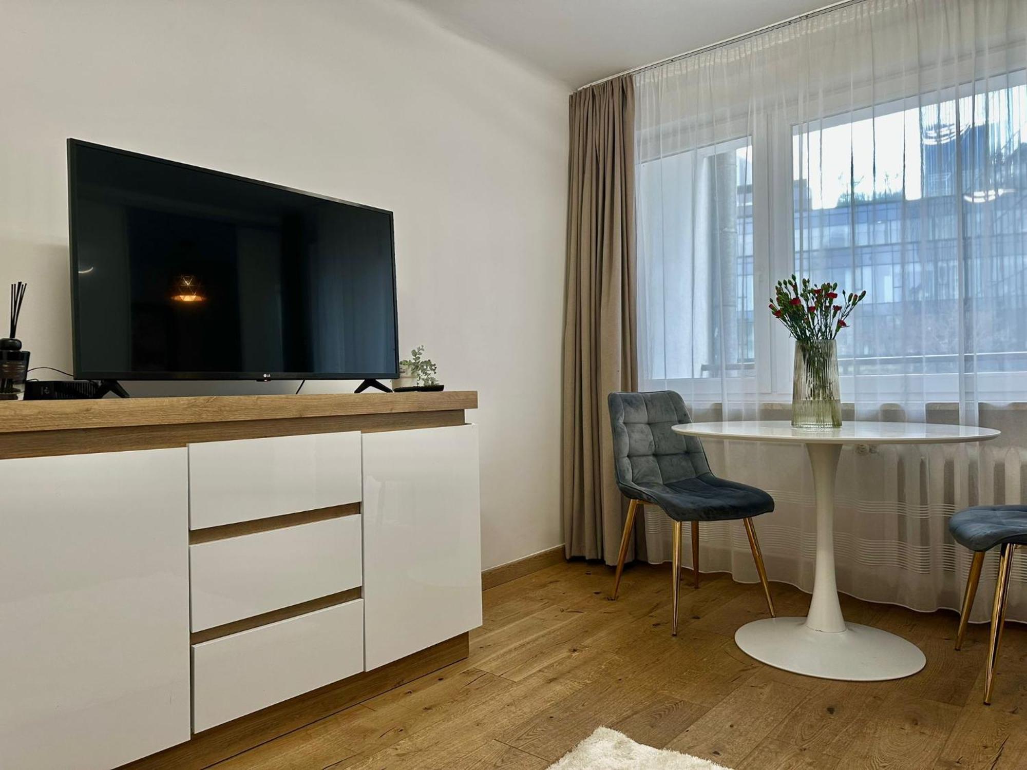 Chmielna 106 - Free Parking - Duzy Balkon * Warszawa